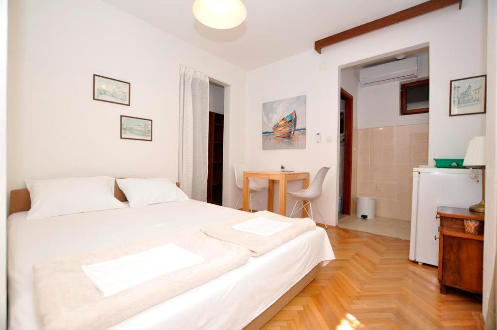 דרבניק Apartmani More מראה חיצוני תמונה